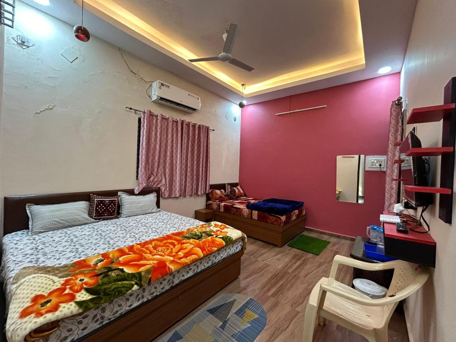 Aashirwad Residency Bed & Breakfast Ujjain Room photo